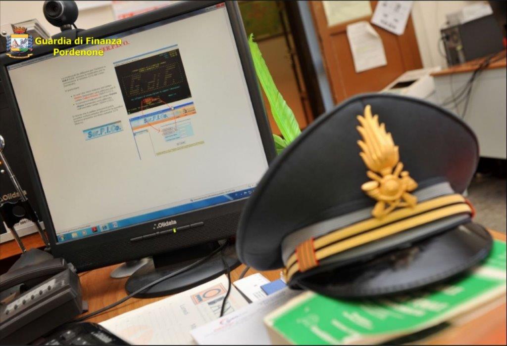 PERCEPISCE REDDITO DI CITTADINANZA, MA RICEVE IN EREDITA' 150MILA EURO E UNA BARCA A VELA. DENUNCIATA UNA 41ENNE DEL PORDENONESE